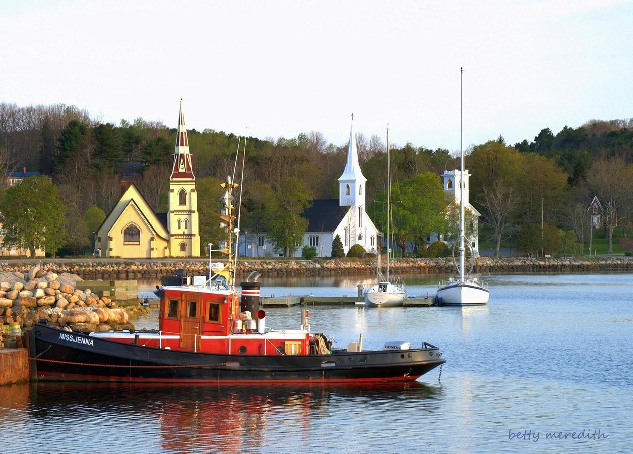Mahone Bay Beach House Bagian luar foto